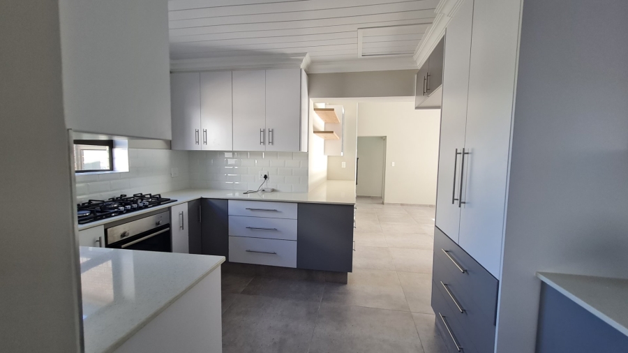 3 Bedroom Property for Sale in Dana Bay Western Cape